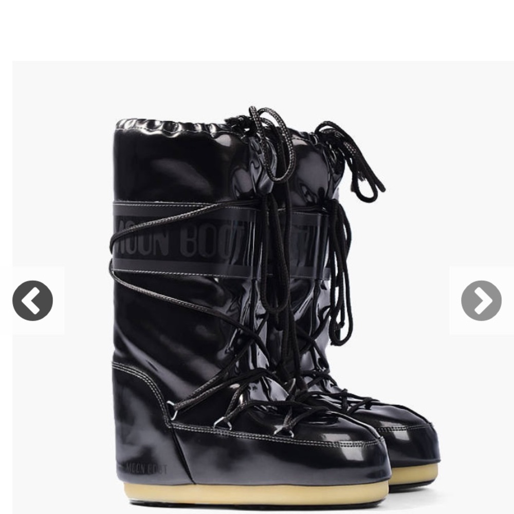 Selling the Black Metalic Moon boots